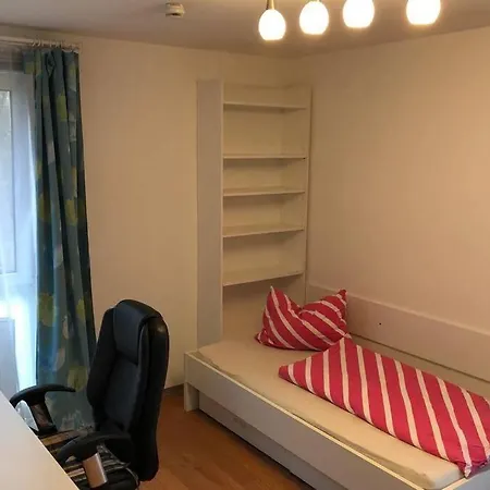 Apartment Business Mit Perfekter Verkehrsanbindung